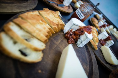 bread cheese